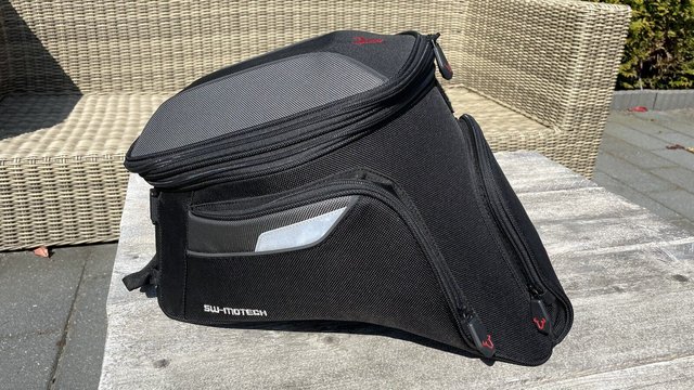 70D7A906-E627-47F4-B8E6-7982FCCF68CA