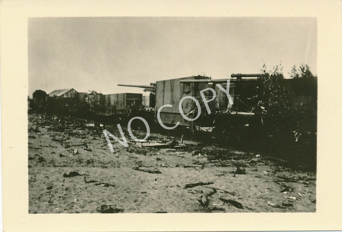 Foto WK II Russland zerstörter Panzerzug tank train Panzer J1.41