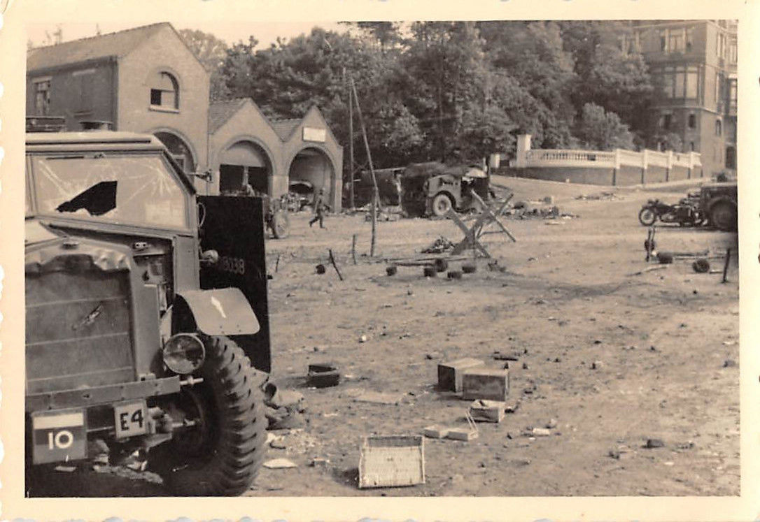 Engl. Panzerwagen Morris C8  Quad  bei Cassel ( 