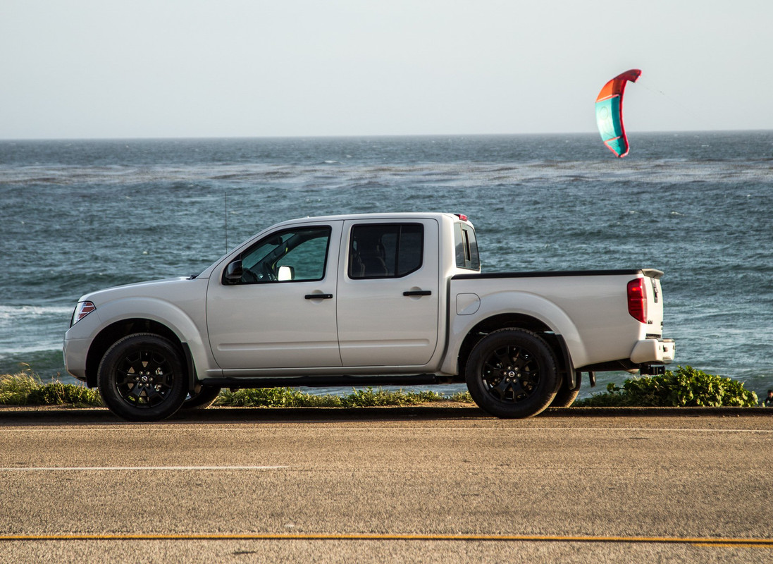 2019 Nissan Frontier (10)