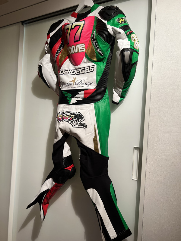 7B64E620-B3FE-438D-A1EE-DF47119813F3