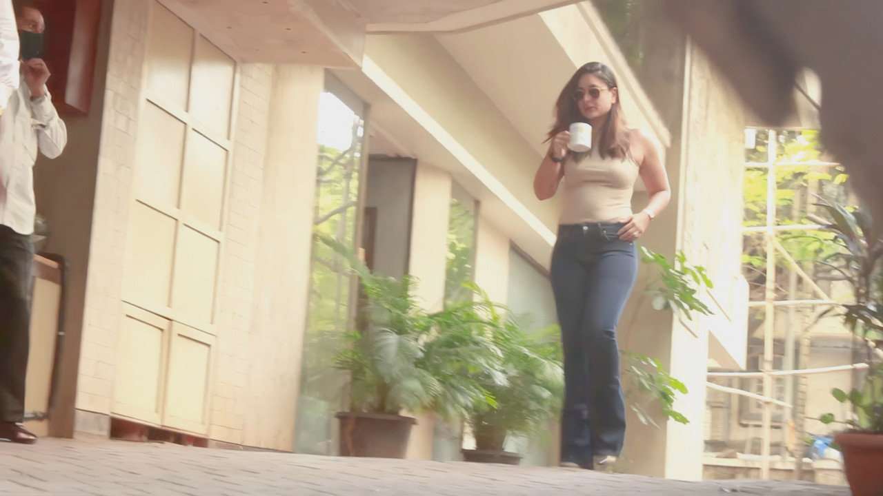Kareena Kapoor Khan Ass 4k.mp4_snapshot_00.05.153