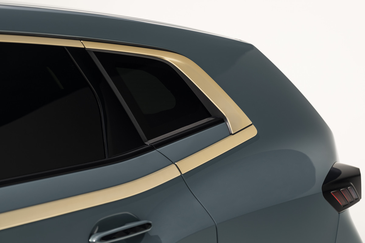 P90478596_highRes_the-first-ever-bmw-x