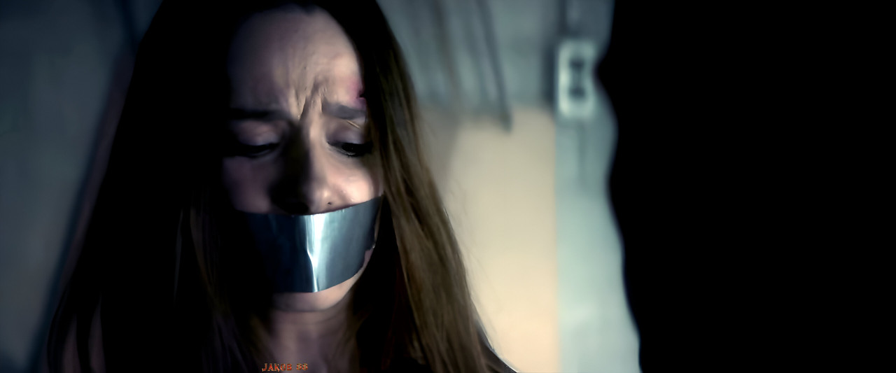 Alexandra Essoe 5 - Midnighters 2017