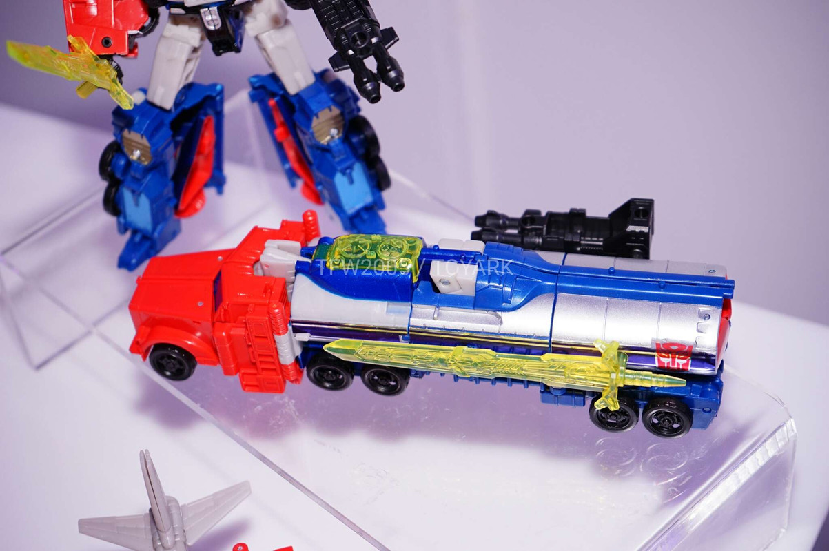 NYCC2016-Titans-Return-117