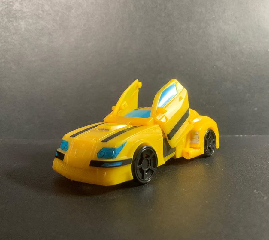 Cyberverser-Deluxe-Bumblebee-06