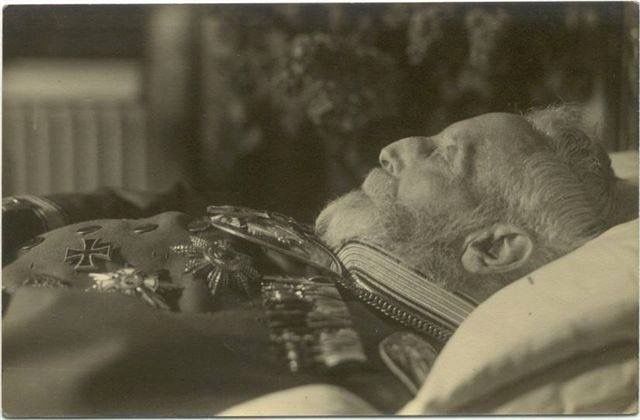 Schneider, mort.