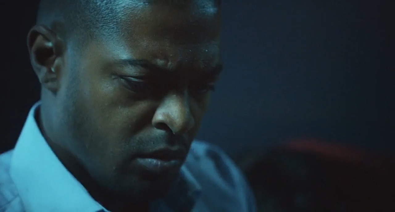 Storage 24 2012 BluRay [Hindi + Tamil + English] 480p 720p ESub Screenshot
