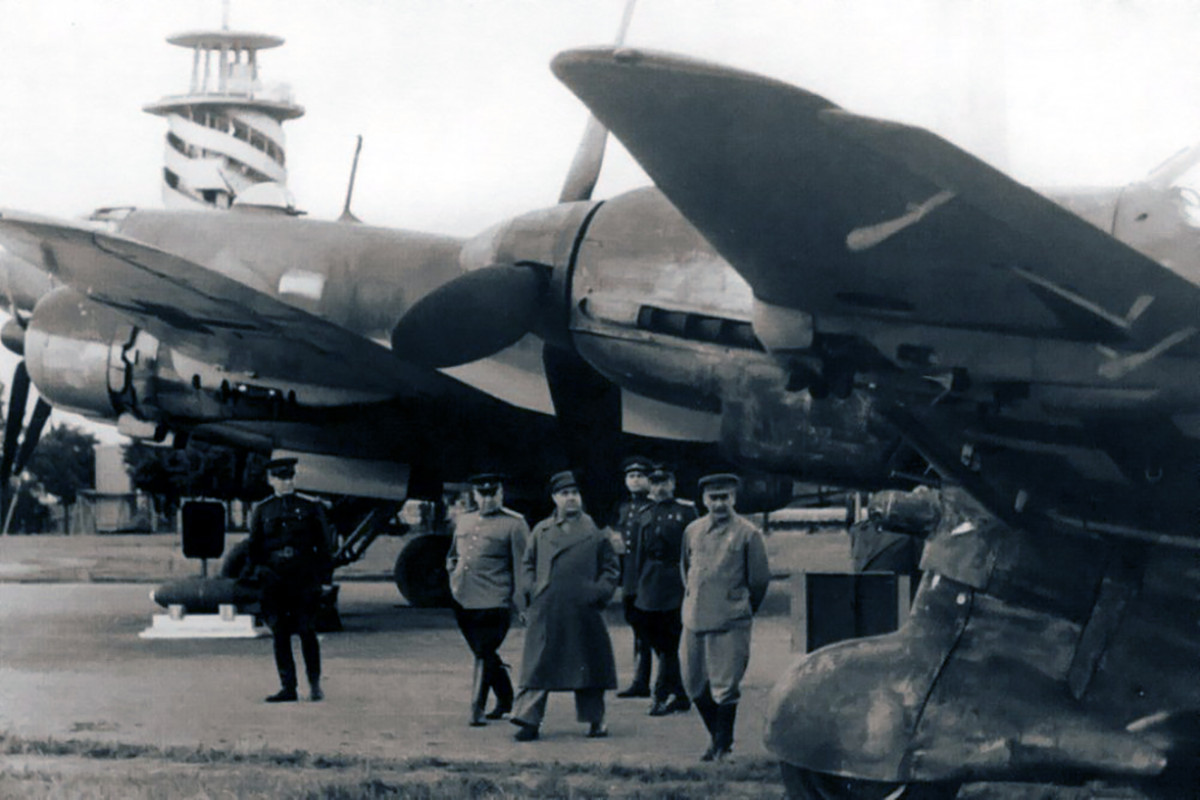 Stalin-Gorky_Park-1943