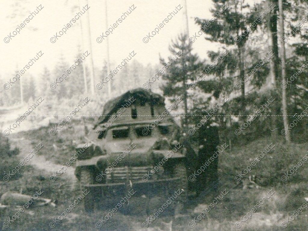 Foto, Wehrmacht, Schützenpanzerwagen, Sdkfz bei 