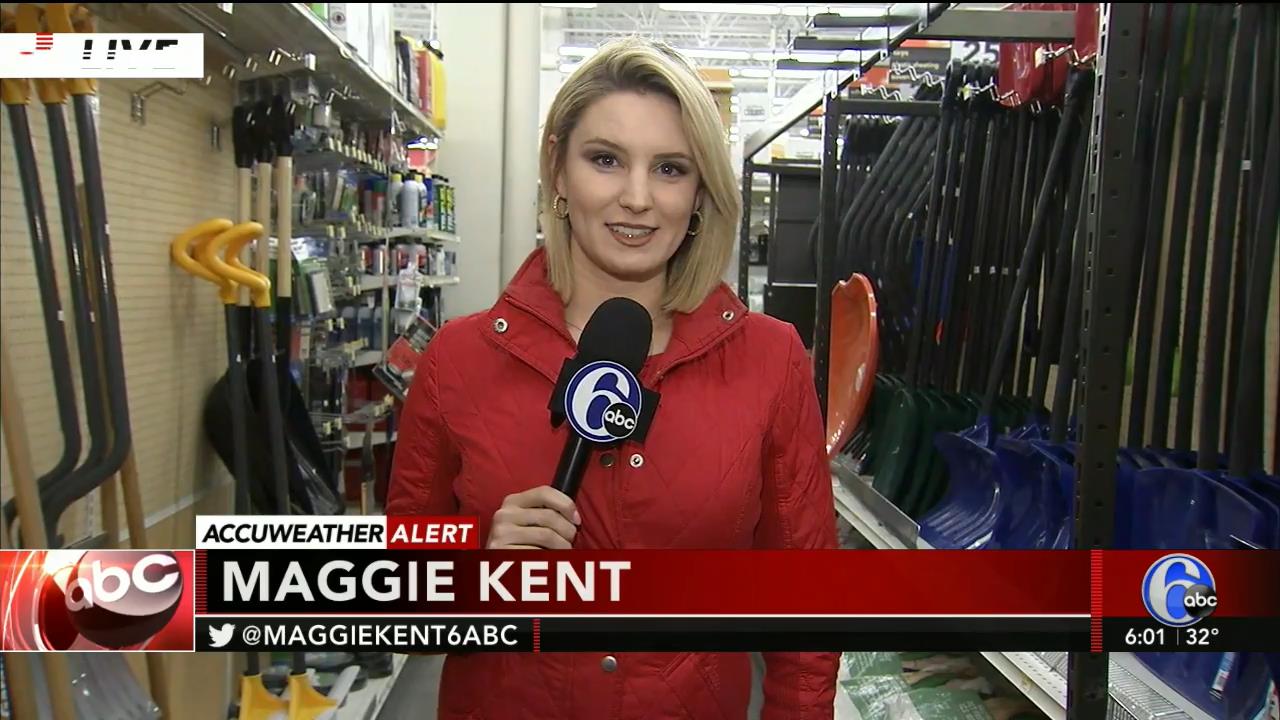 17 January - 23.00.00 - Eyewitness News at 6. Local news, sports