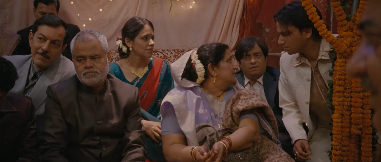 Ankhon Dekhi 2014 WebRip [Hindi + Tamil] 480p 720p ESub Screenshot