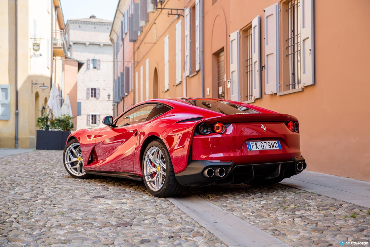 2017 Ferrari 812 Superfast
