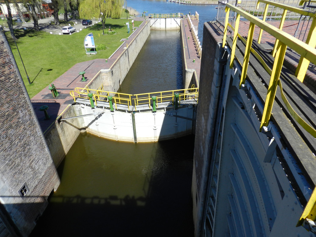 13.24 - DSCN0257 (Milady)