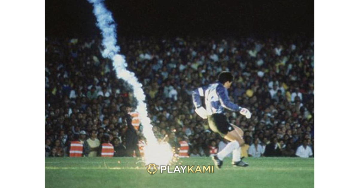 10 Skandal Sepak Bola Playkami: Luka Palsu Roberto Rojas