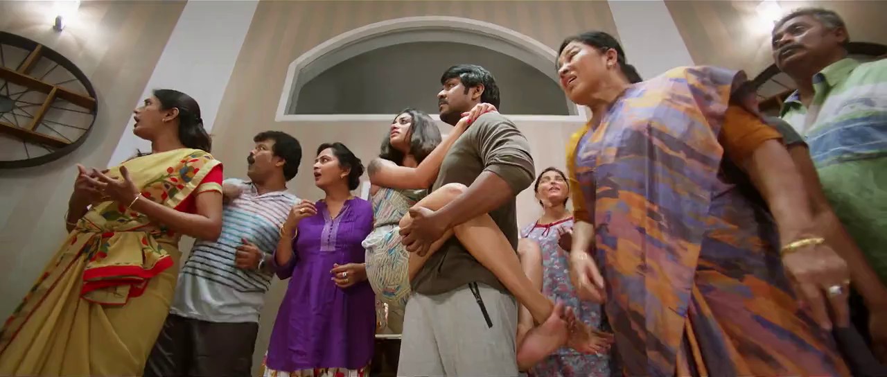 Kanchana-3-Kaali-Ka-Karishma-2019-Hindi-Web-Rip-720p-x264-AVC-AAC-2ch-mkv-0002