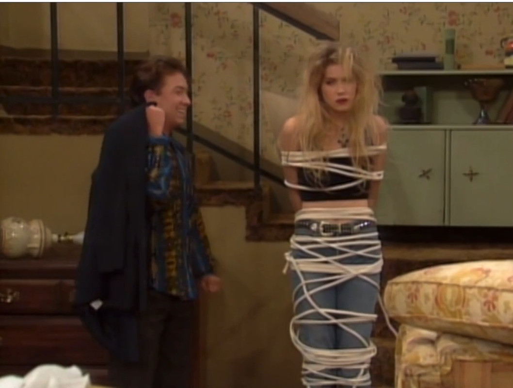 Kelly Bundy Tied Up-3