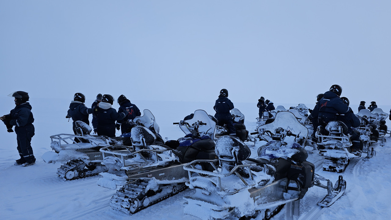 團員們，包成這樣應該沒人認得出是誰，沒有肖像權的問題吧