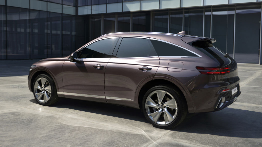 Genesis-GV70-rear.jpfixg