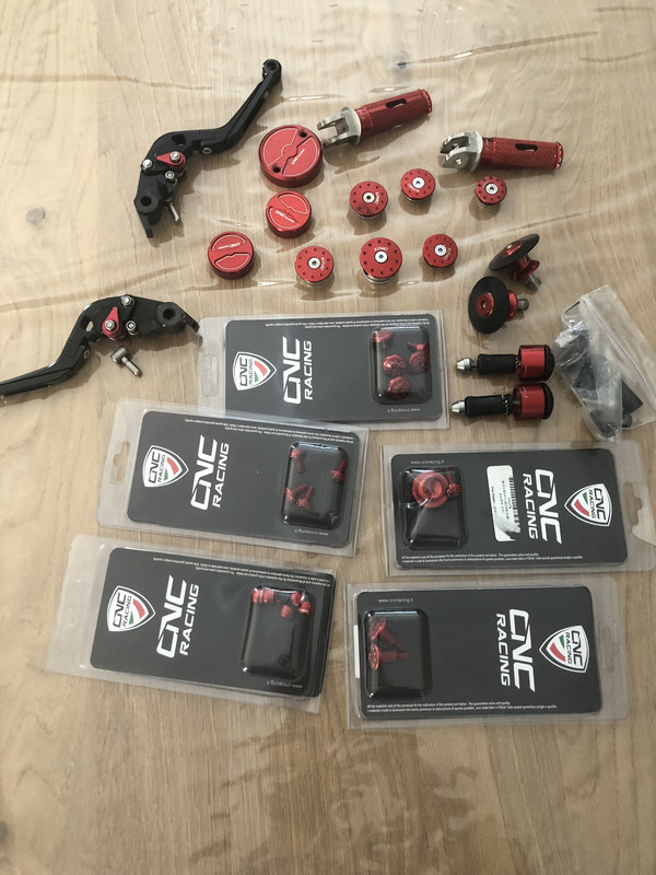 40788050-52DF-4AAA-B705-D98EED5C5F7A