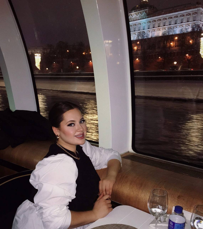 FDE98851-5112-4D2A-81D7-D94B807D2BFD