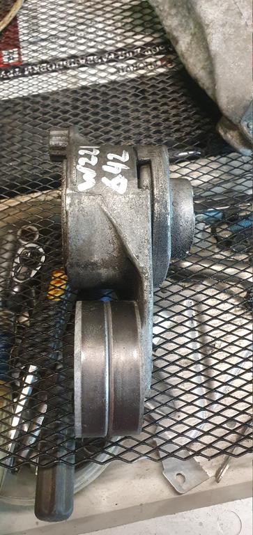 Натяжитель ремня