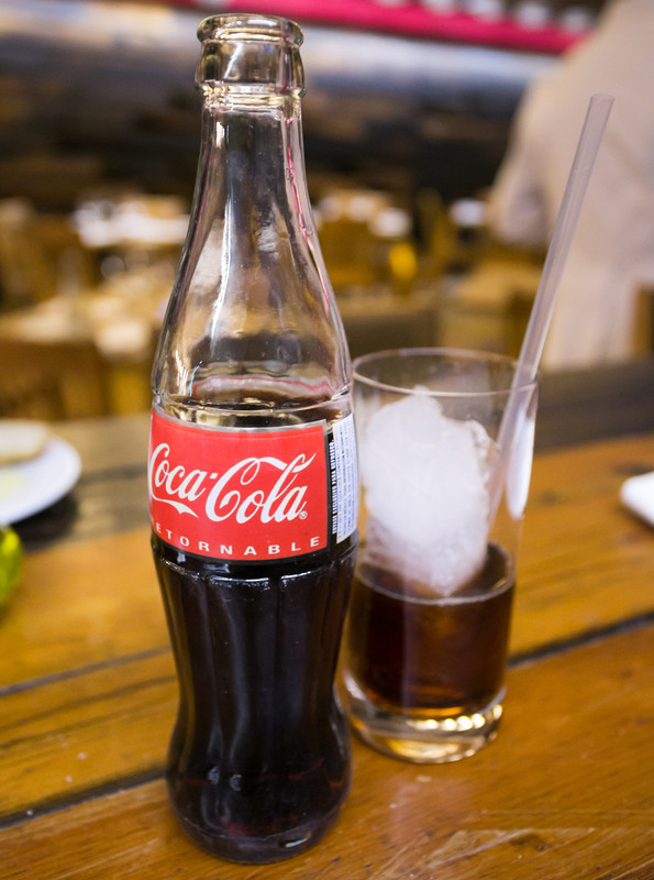 Mexican_Coke_(11380037365)_(cropped)