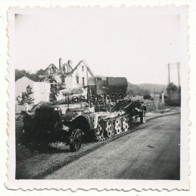 Foto zerschossene Flak Panzer Halbkette an der Westfront ! Panzerjäger Wrack