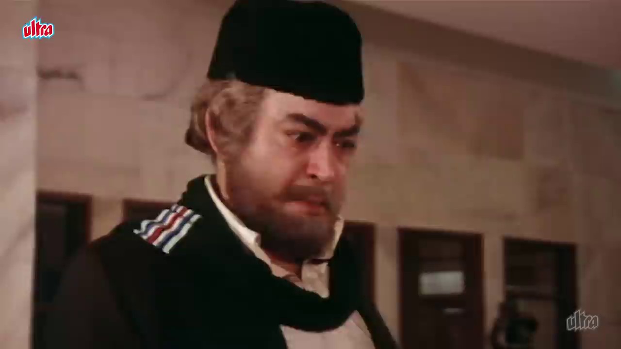 Vidhaata-1982-WEBRip-Hindi-720p-x264-AVC-AAC-2-0-mkv-0002