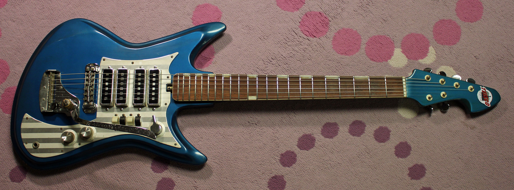 teisco-shark-3