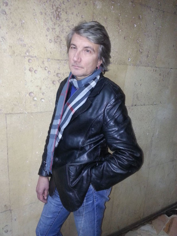 Евгений в КОЖЕ и шарфе ! (1)