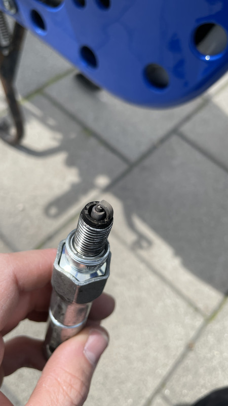 77121E8C-BF0C-4F39-9DFF-0192F5CCCD01