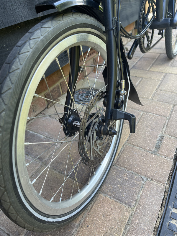 7A0FFD5F-E220-4984-BF78-C281EC9147F9