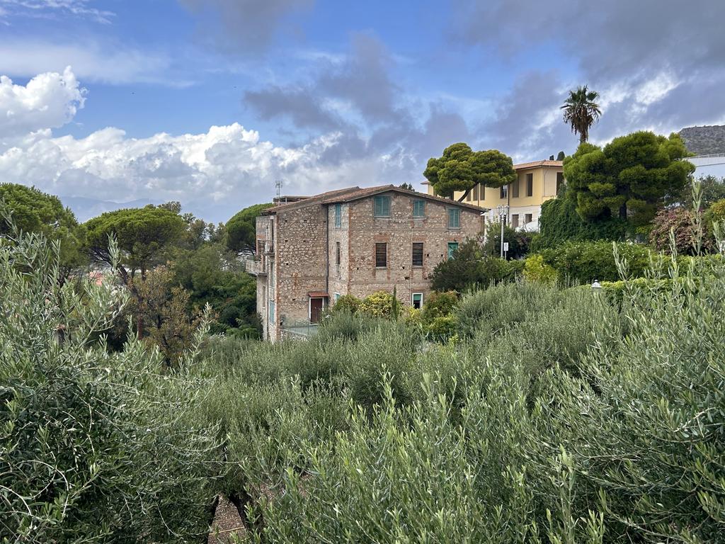 Жаркий сентябрь на побережье Тирренского моря. Жаркий сентябрь на побережье Тирренского моря.