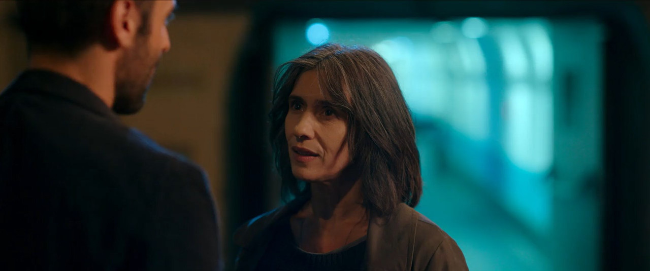 Sara: Woman in the Shadows (2025) Season 1 [Hindi + English] WebRip 480p 720p ESub - Complete Screenshot