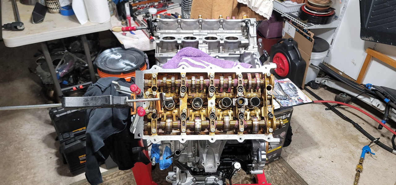 20 locking timing adjuster tool in place