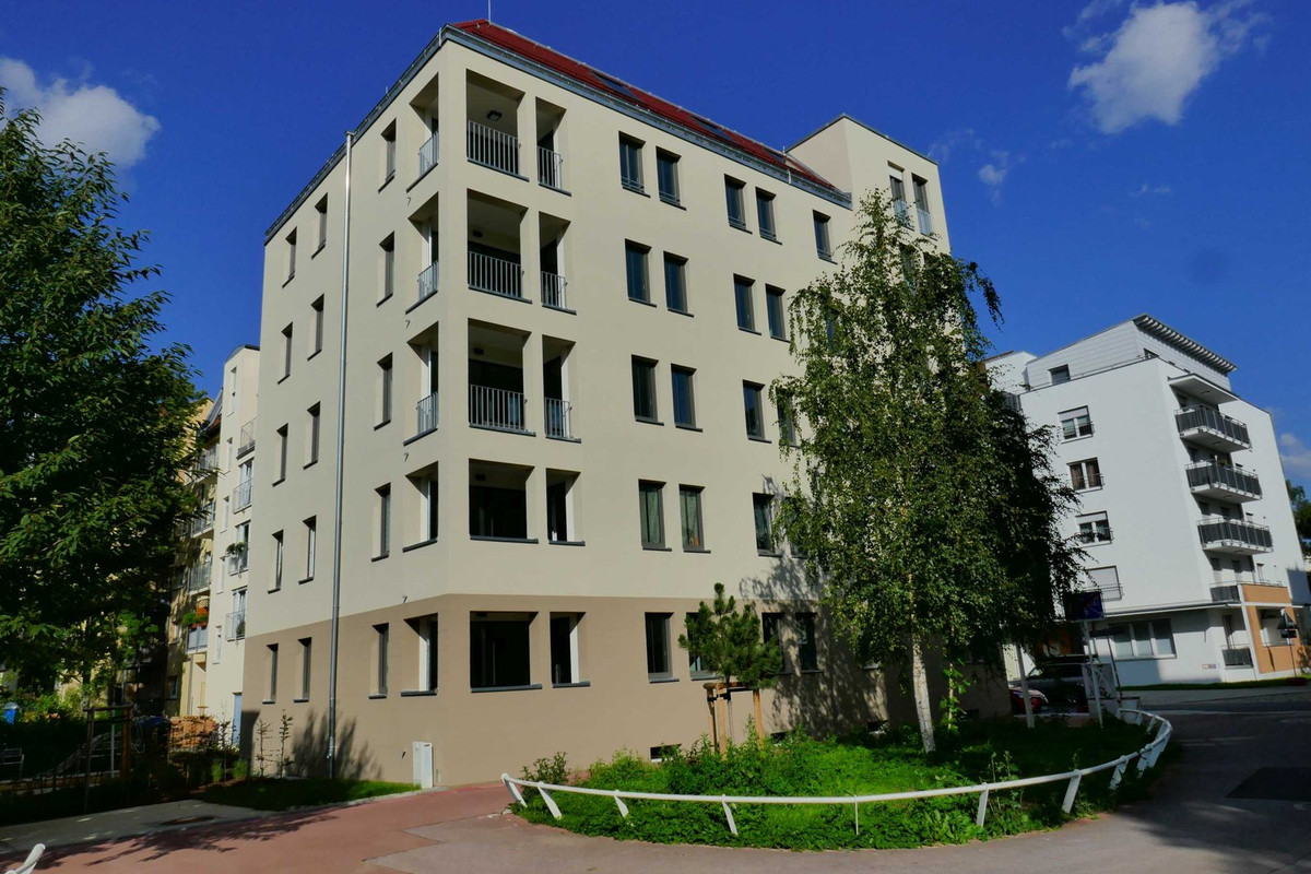 Bild: https://i.postimg.cc/cJXzC9Yz/P1290977.jpg