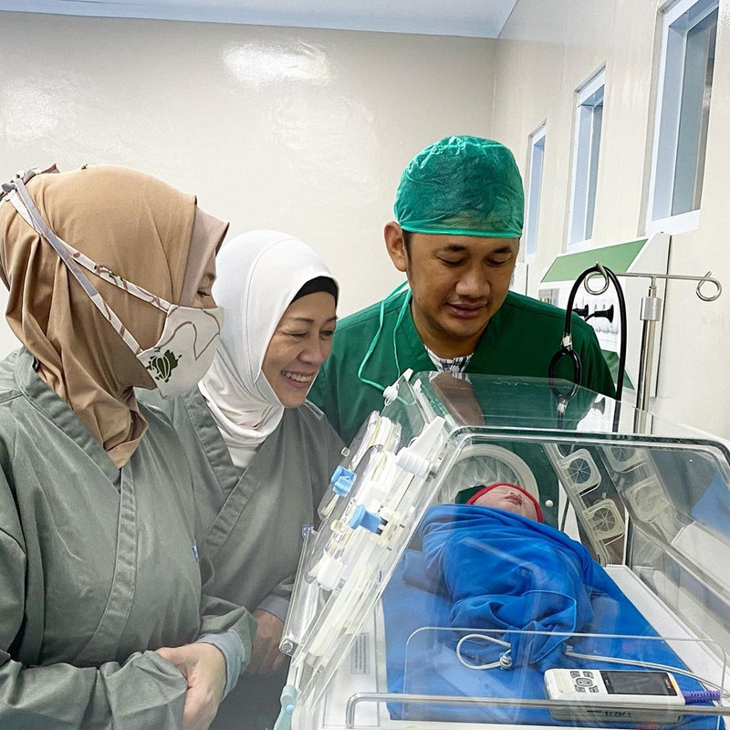 Anak kelima Zaskia Adya Mecca dan Hanung Bramantyo