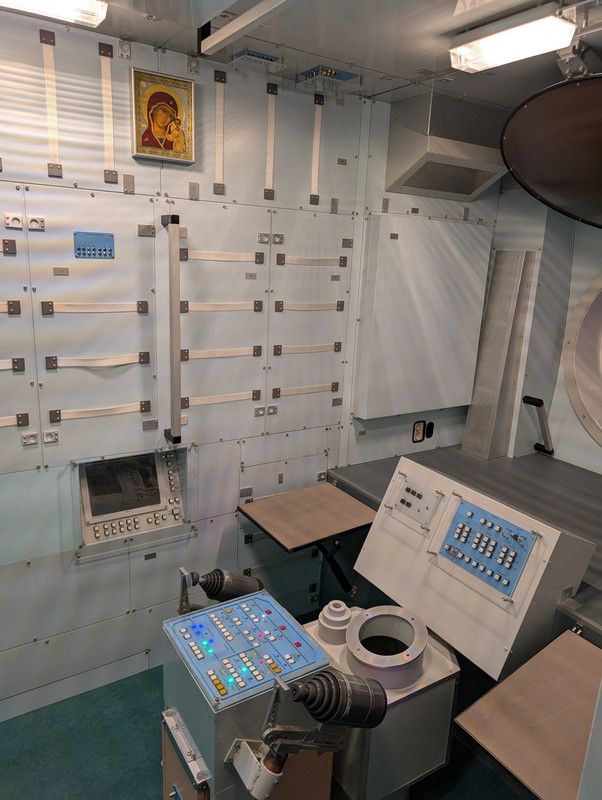 Трое в Амстердаме, не считая собаки. Переезд в Нидерланды.