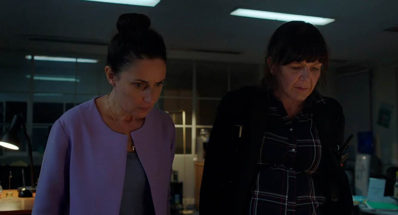 Employee of the Month 2022 WebRip [Hindi + Tamil + Telugu + French] 480p, 720p ESub Screenshot