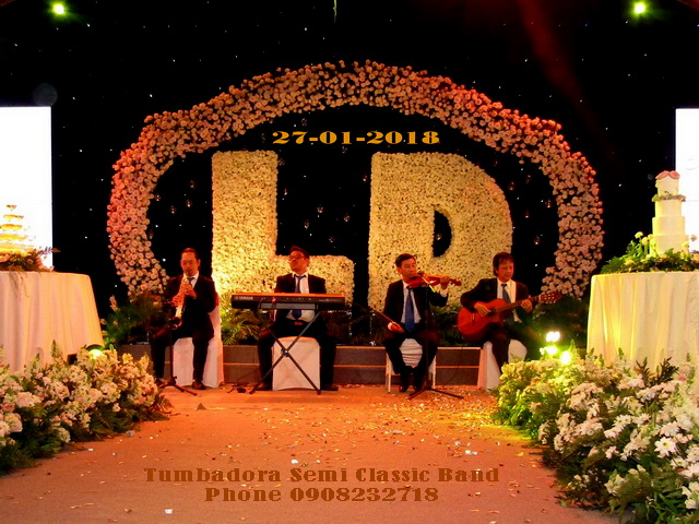 Ban-Nhac-Semi-Classic-Tumbadora-Hoa-Tau-Dam-Cuoi-Cu-Chi