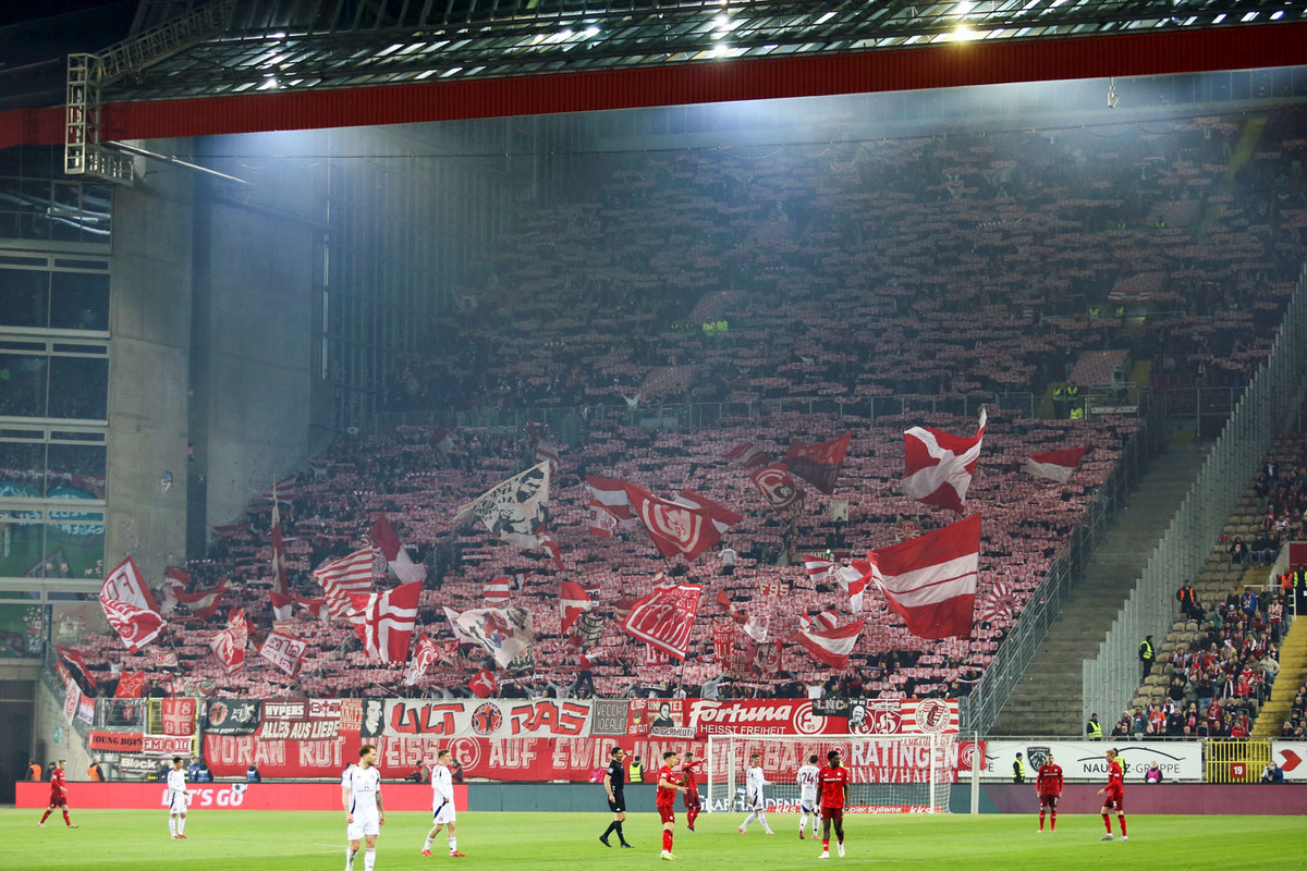 1-fc-kaiserslautern-fortuna-duesseldorf-2-bundesliga-2024-2025-14