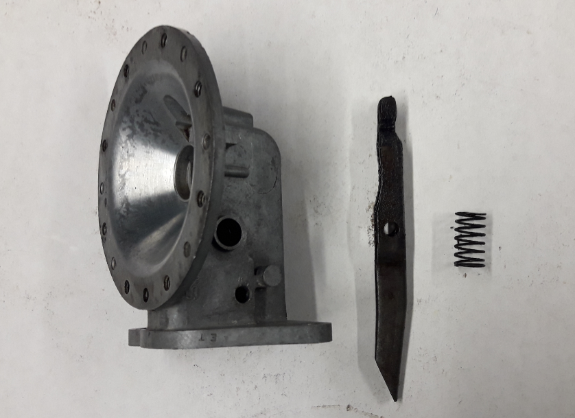 Pompe à essence levier ressort .