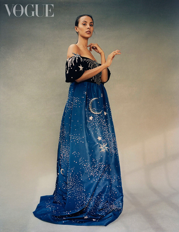 [Image: D6-MFEhj-UUAIbe-F.jpg]