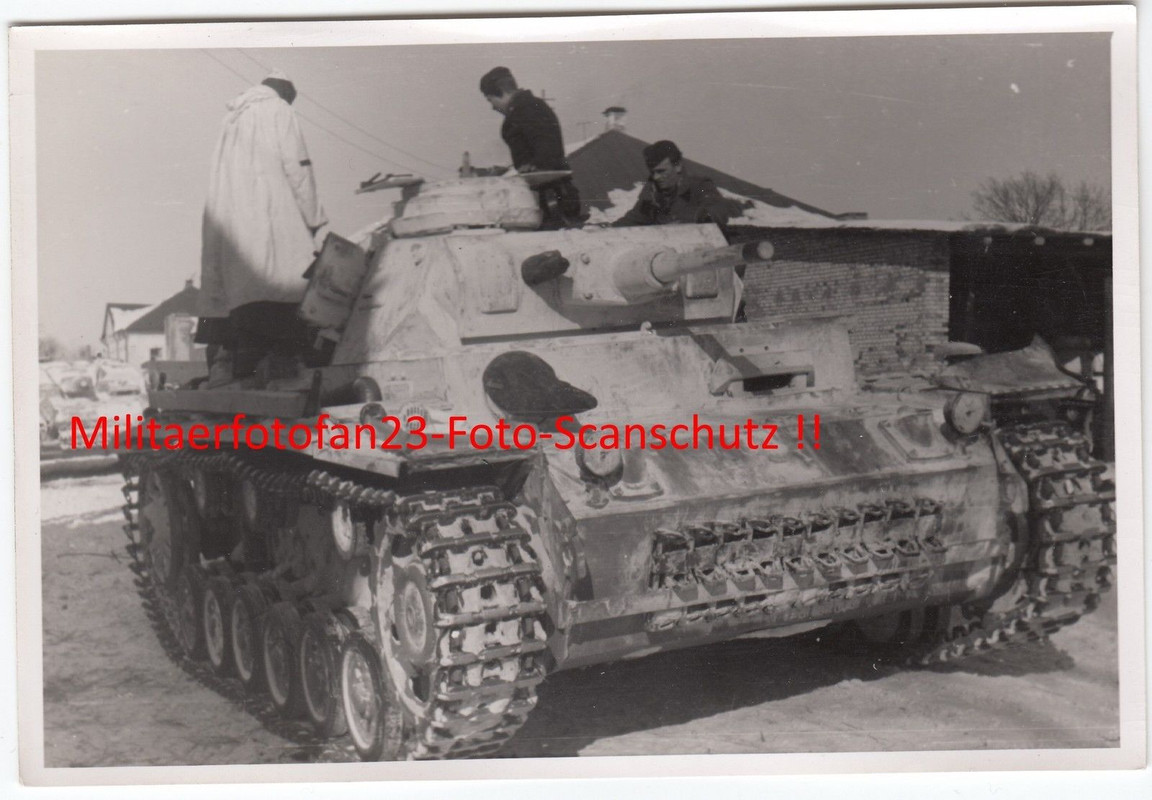 Wehrmacht Panzer III mit Winteranstrich Rußland 