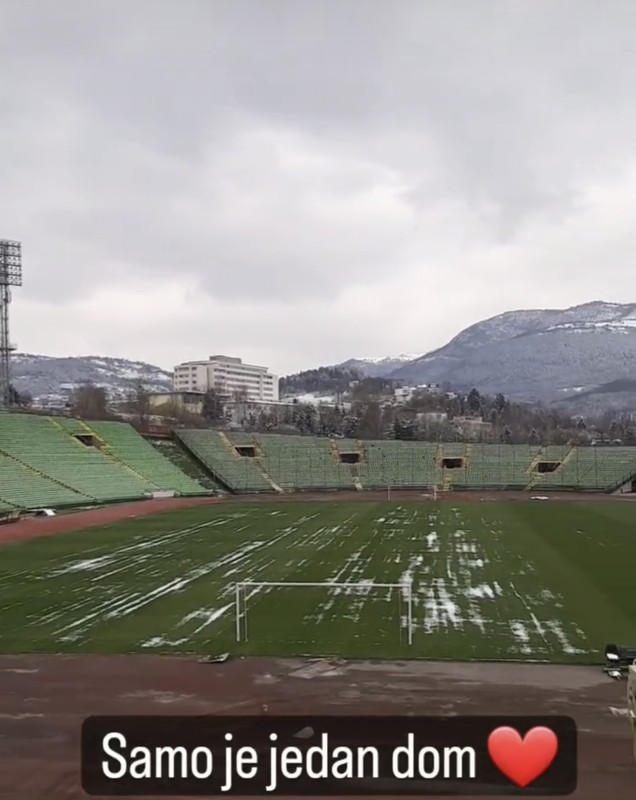 9FB9B3D9-F72F-4079-B881-B6270D1BD926