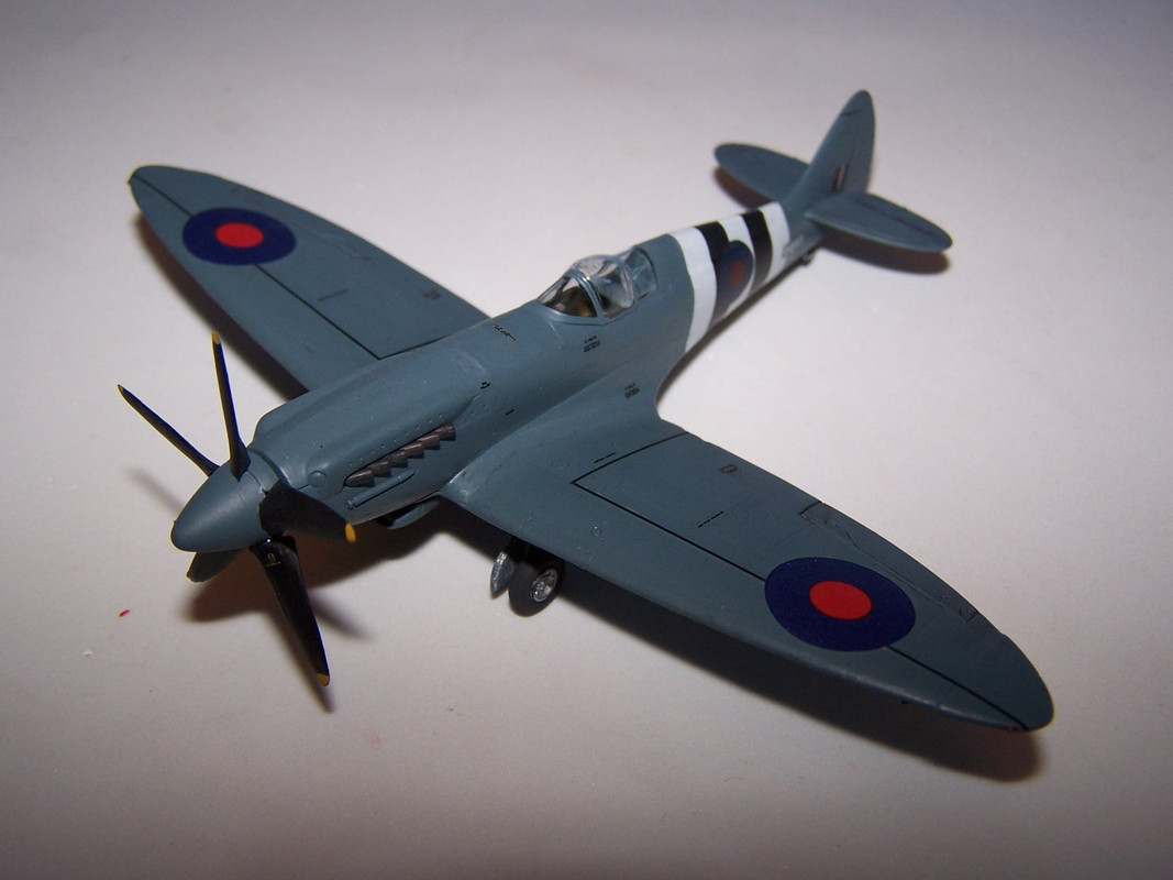 Fujimi_Spitfire_PR19_FP