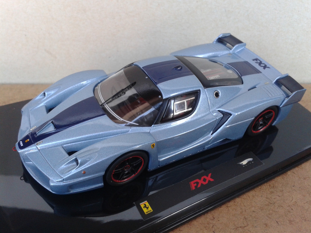 2005 Ferrari FXX (Hot Wheels Elite) (1)