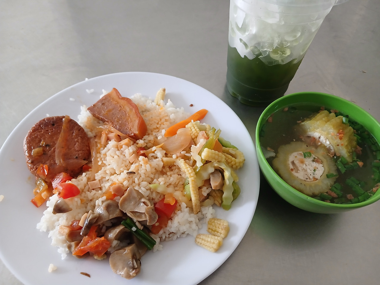 [Image: HONG-NGU-LVEG-CANH-KHO-QUA-HEO-QUAY-KHO-260225.jpg]