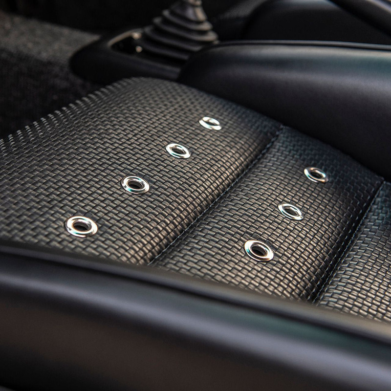 Singer-Vehicle-Design-Suisse-Commission-5.jpg
